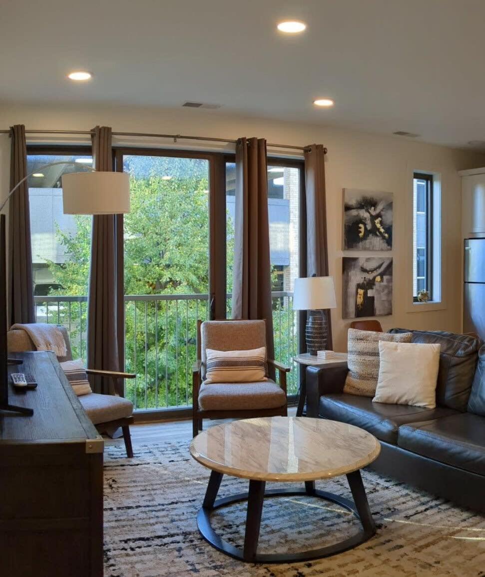 Location Location - Capri Condo 212 Traverse City Ngoại thất bức ảnh
