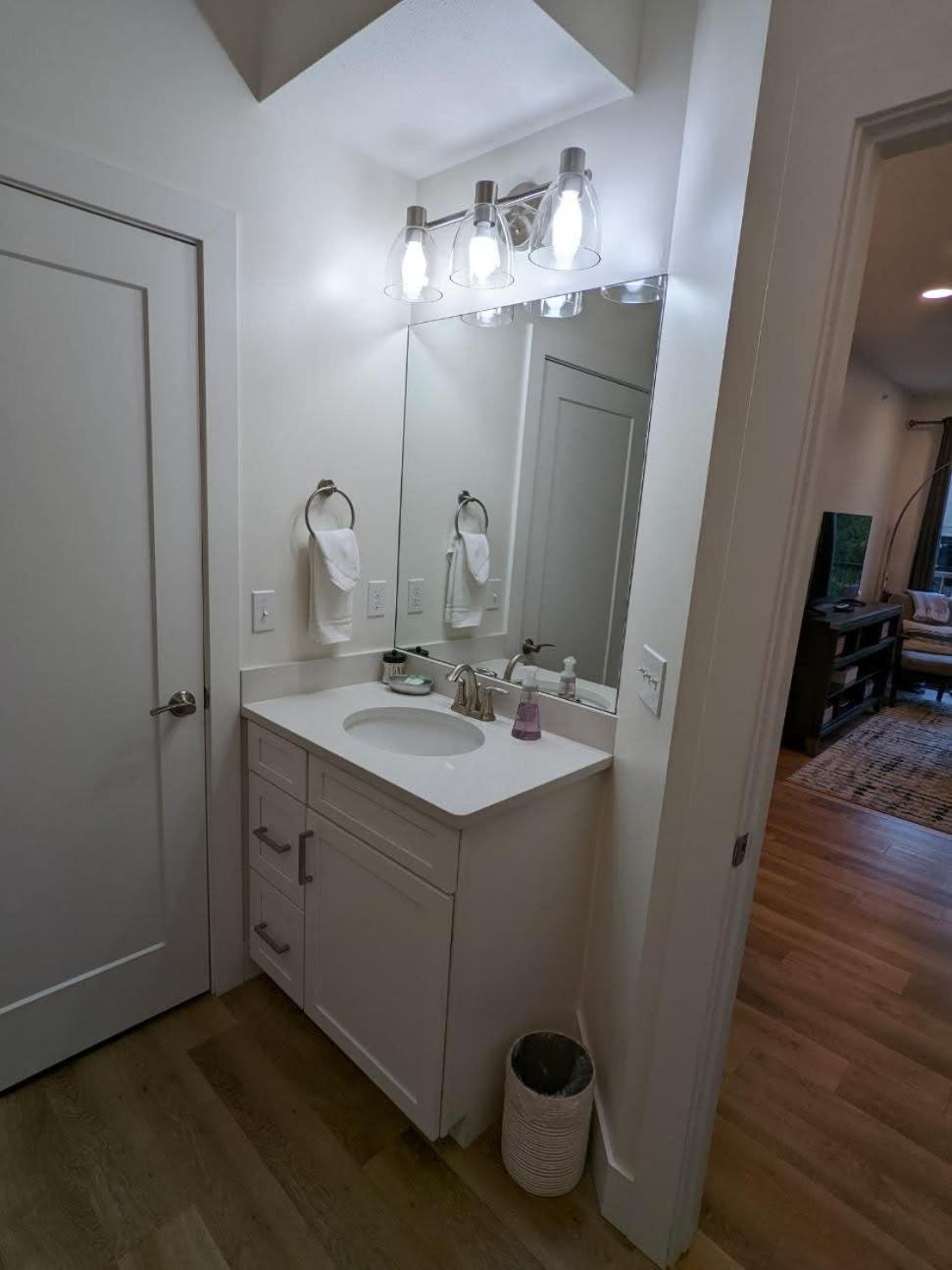 Location Location - Capri Condo 212 Traverse City Ngoại thất bức ảnh