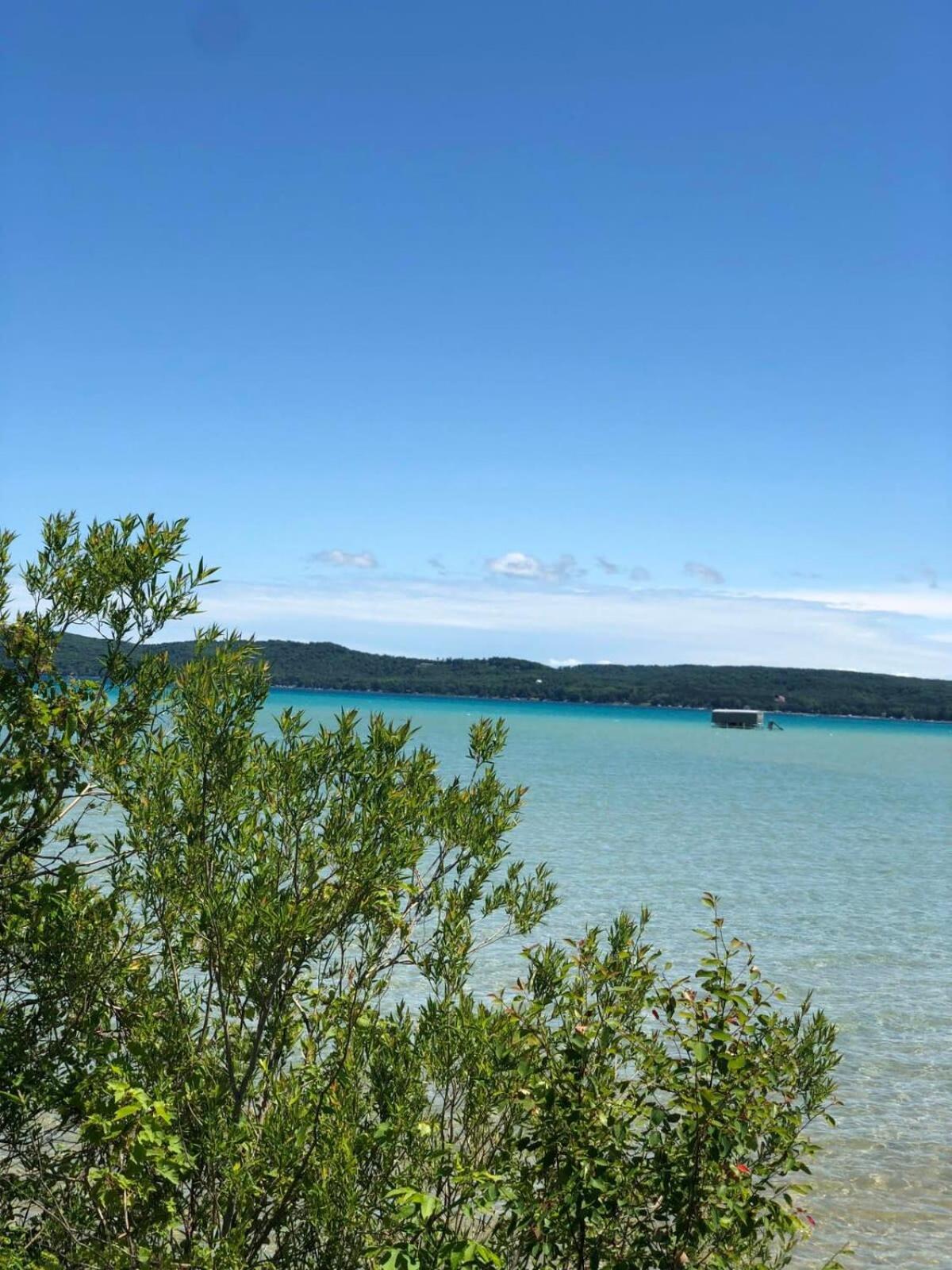 Location Location - Capri Condo 212 Traverse City Ngoại thất bức ảnh